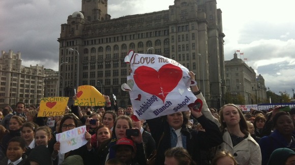 1,631 people gathered at Liverpool's Pier Head to join in