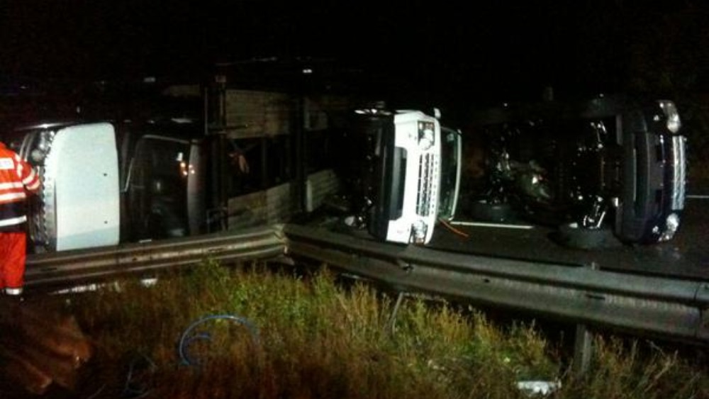 First pictures of A34 crash Meridian ITV News