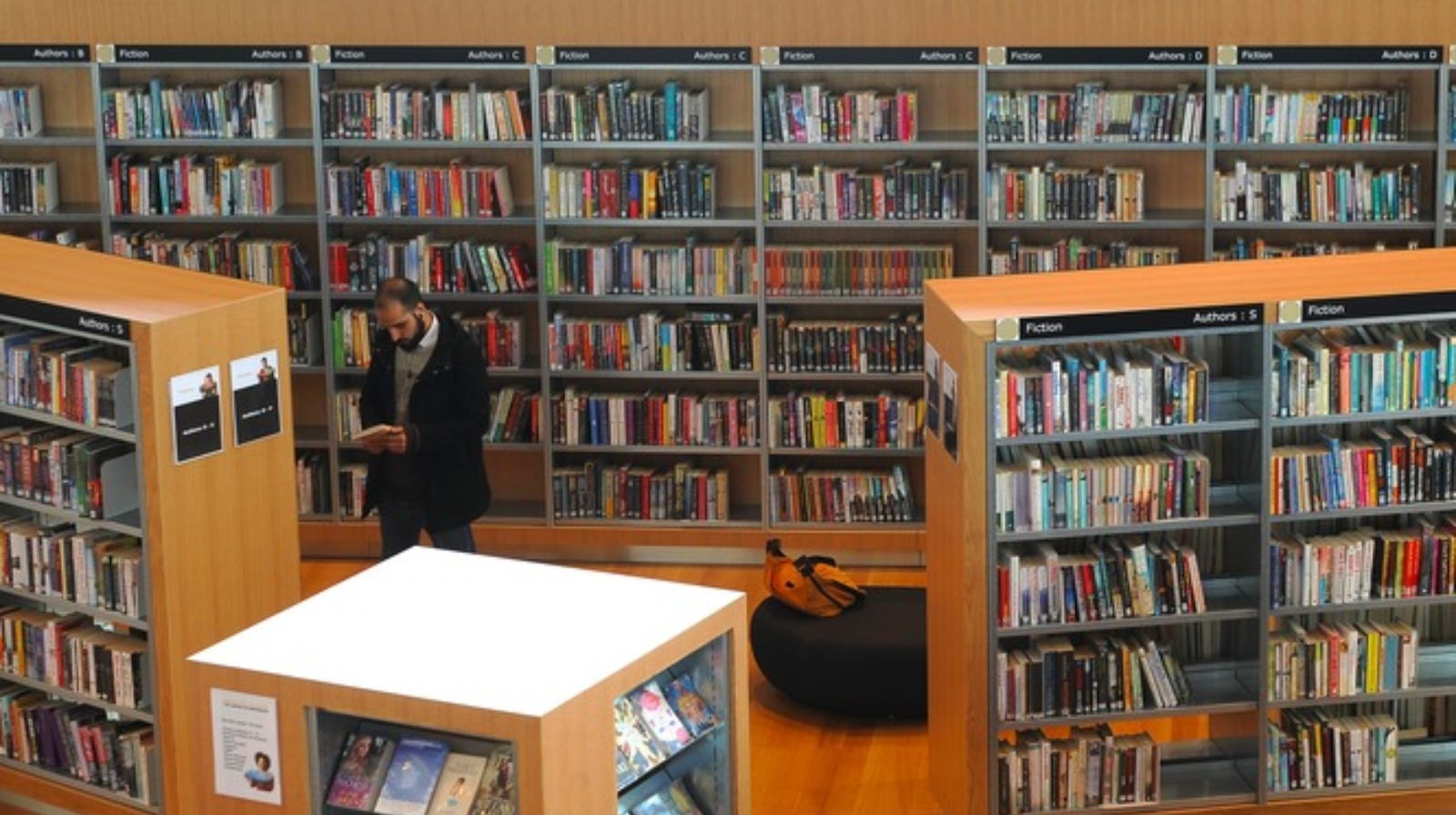 Third of Leicestershire libraries to be run by volunteers Central