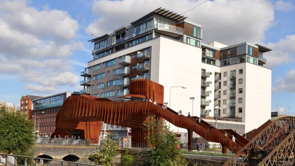 Possible render colour for proposed bridge at Brayford level crossing