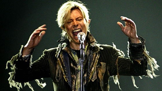 A plaque is to be unveiled in honour of David Bowie's aleter ego Ziggy Stardust