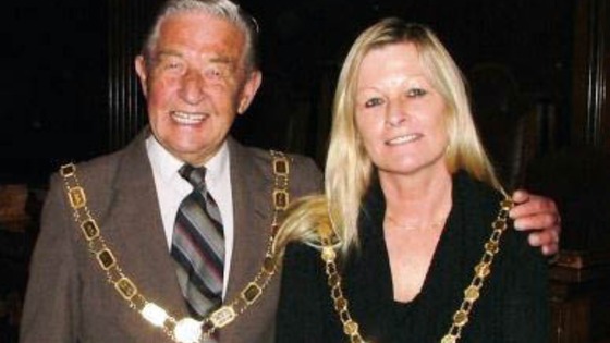 Mayor's chains stolen 