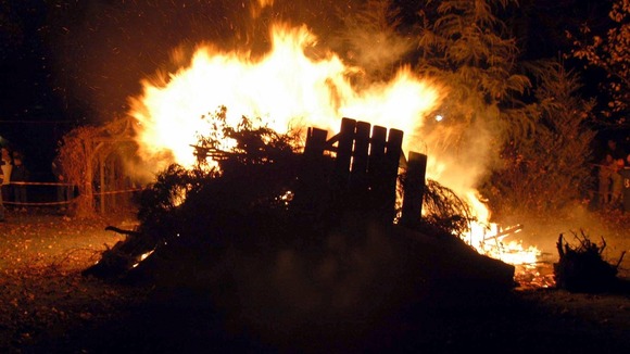 Leicestershire Police are advising people not to leave rubbish out for bonfire night