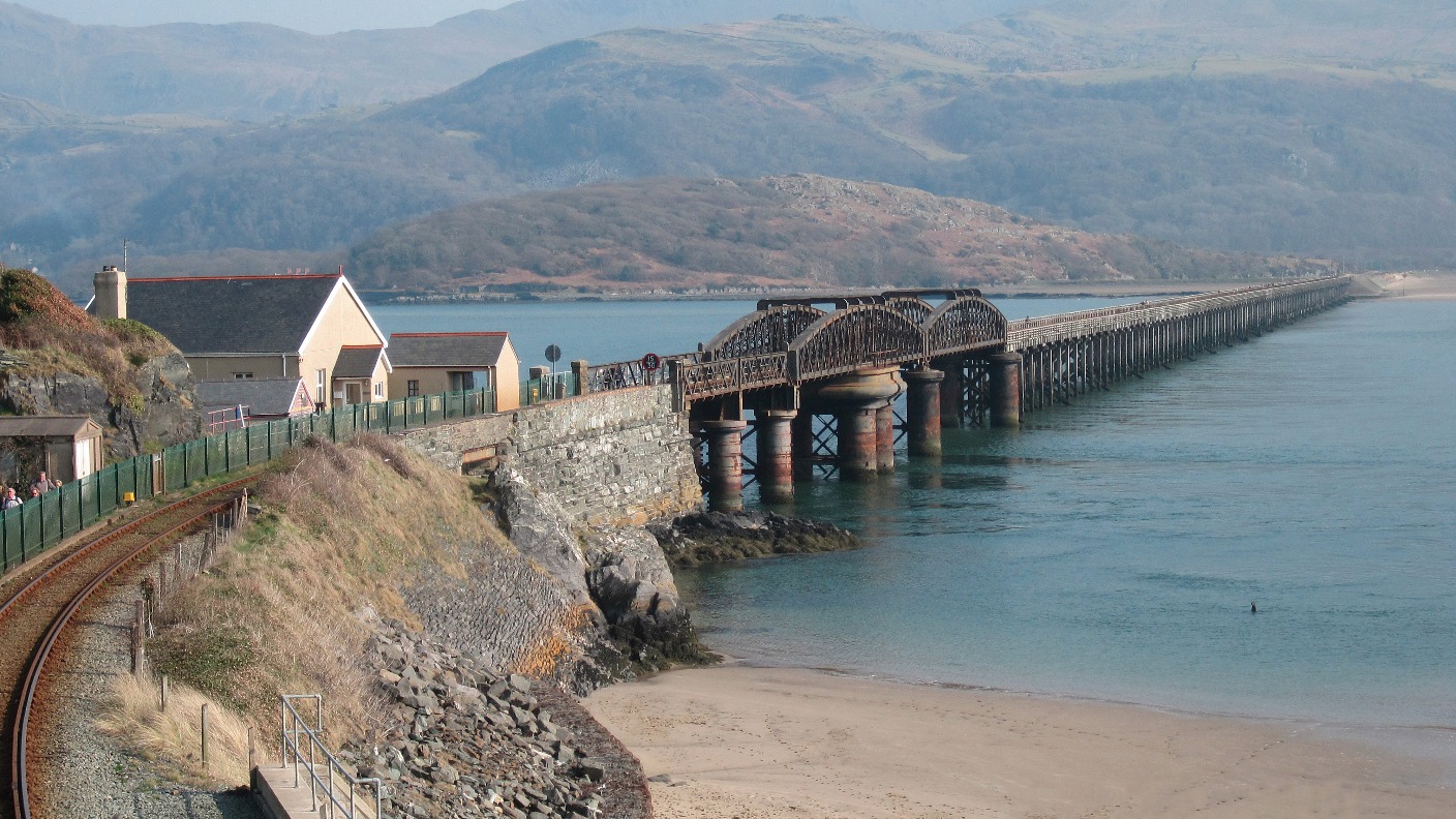 Rail line between Barmouth and Tywyn reopens after viaduct fire