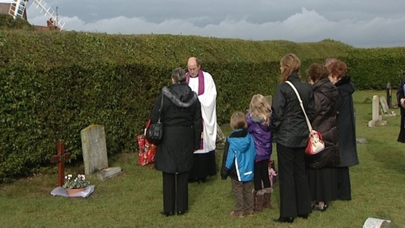 Memorial service for man buried without a name