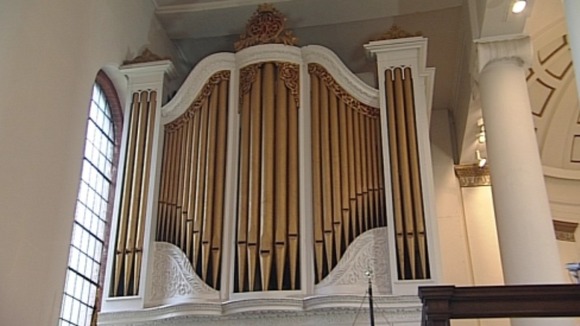 The pipes played by Handel