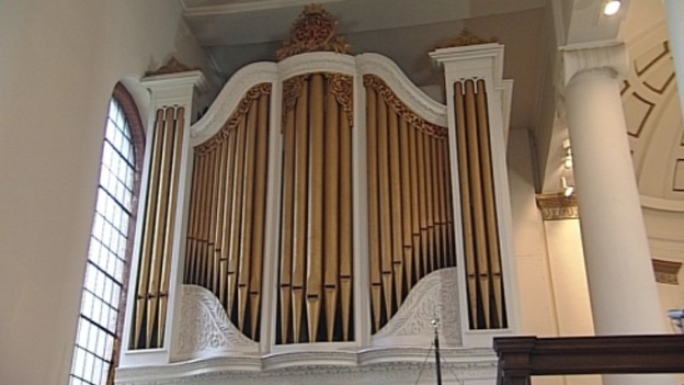 The pipes played by Handel