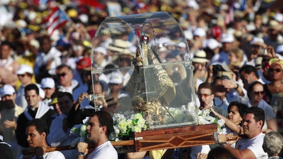 Crowds at Revolution Square in Havana ahead of the Pope's mass.