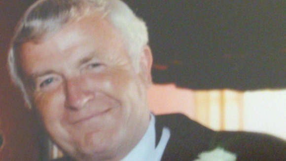 Officers are asking people to report any sightings of a man matching Graham Roskell’s description to them.