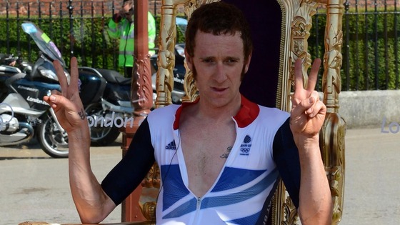 Bradley Wiggins apologised for his offending gesture yesterday and thanked the public for their support 
