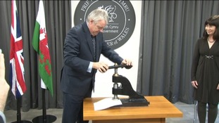 First Minister Carwyn Jones with his invention