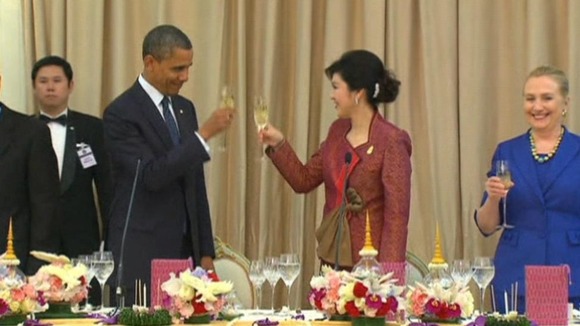 A toast to US-Thailand relations is made at a state dinner