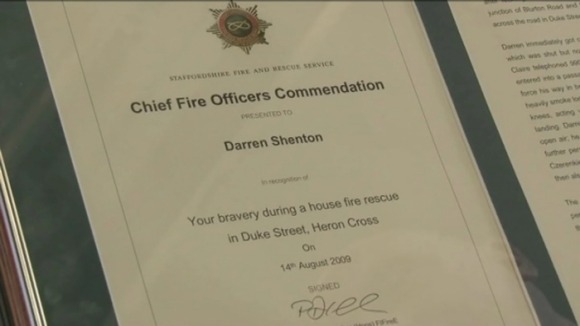 Darren was awarded for his bravery for saving people from a house fire