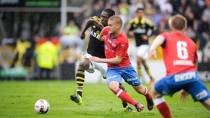 Dickson Etuhu played alongside Isak at AIK.