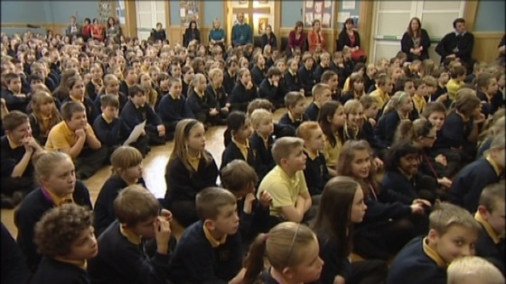 Pupils listen to former pupil, Olympic star Anna Watkins 