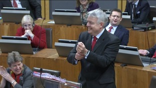 First Minister Carwyn Jones giving fashion tips
