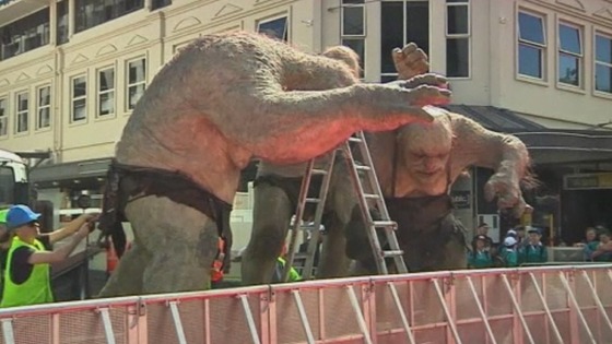 Sculptures being moved into place ahead of The Hobbit's world premiere in New Zealand