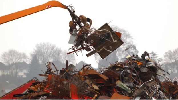 Sorting scrap metal 