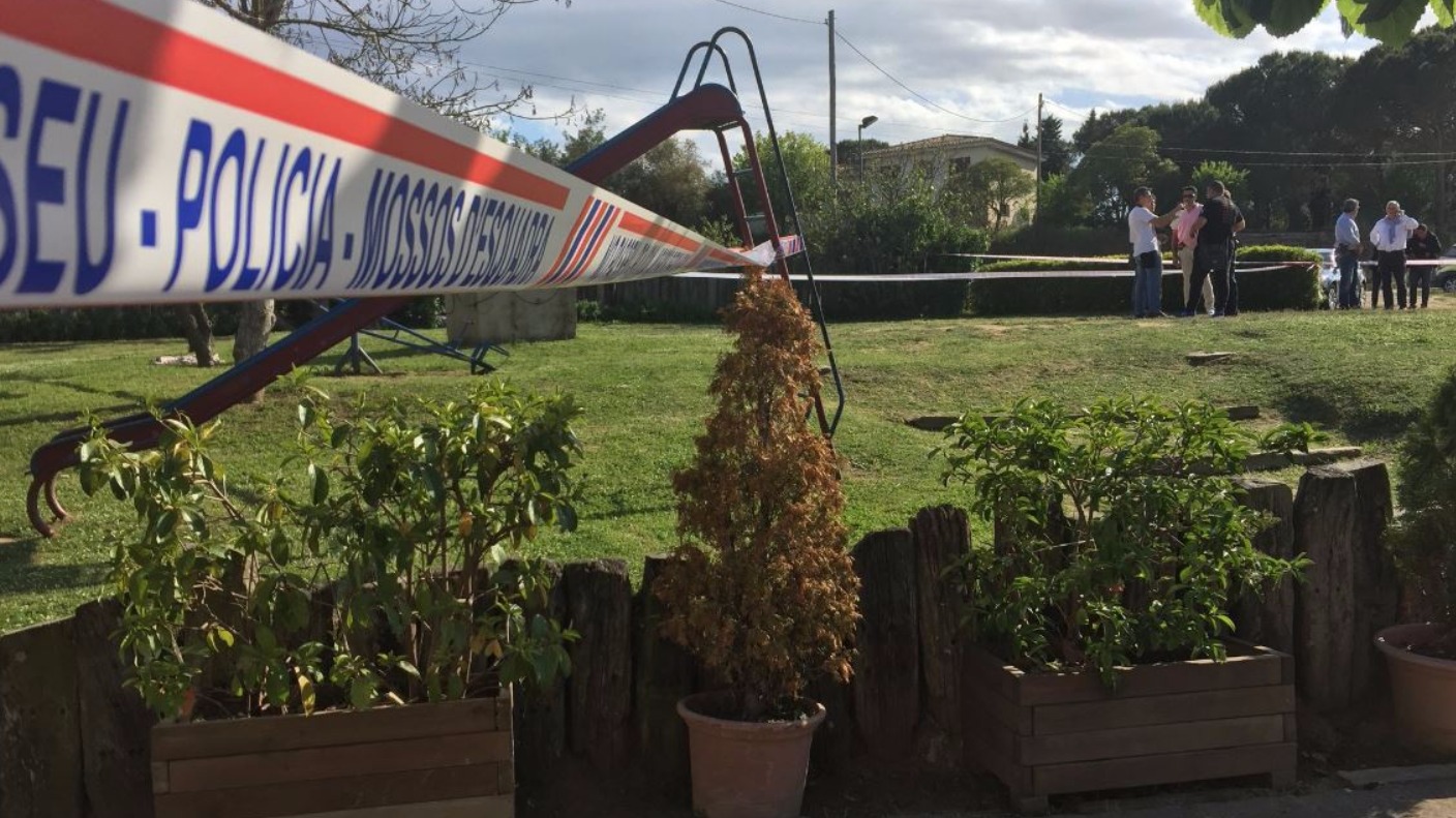 Child, 6, dies after bouncy castle 'flies into the air' - ITV News