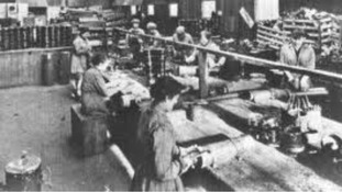 Female workers at the Barnbow Munitions factory