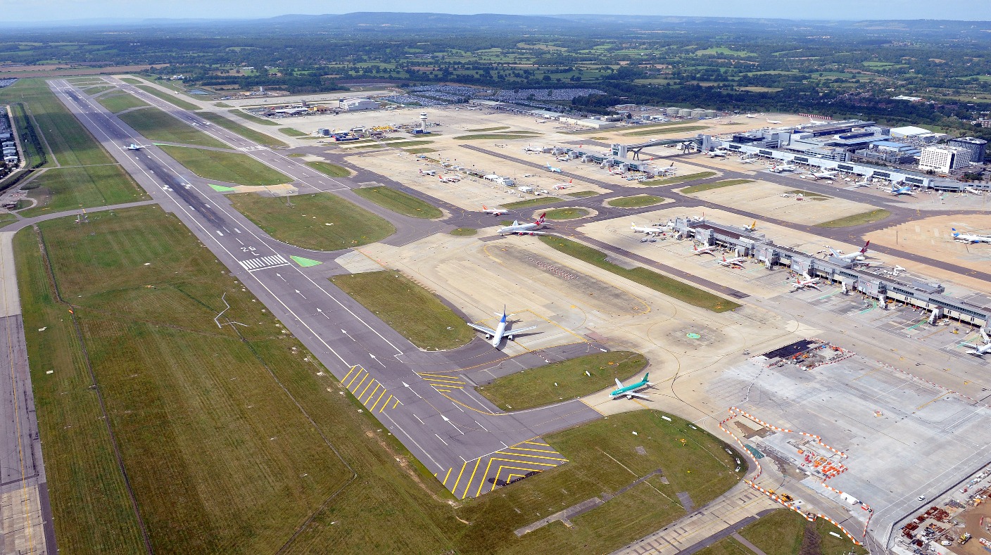 some-flights-leave-gatwick-without-passengers-luggage-london-itv-news