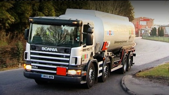 Fuel tanker