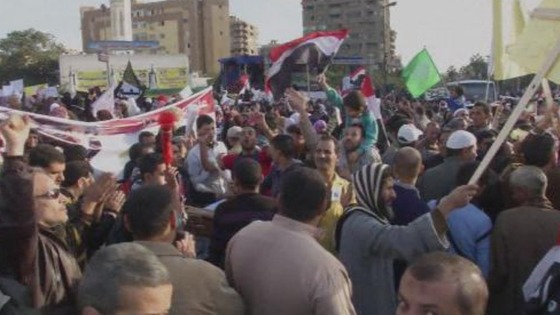Morsi's Muslim Brotherhood supporters 