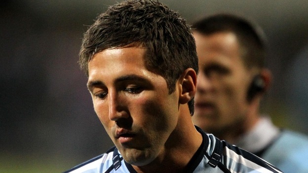 Cardiff Blues sack Gavin Henson