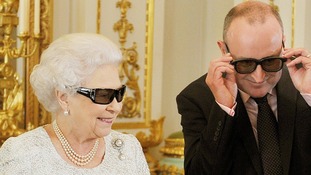 The Queen embraces 3D technology for Christmas message