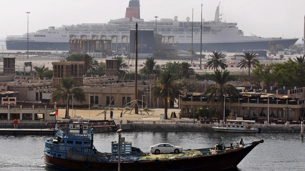 QE2 in Dubai