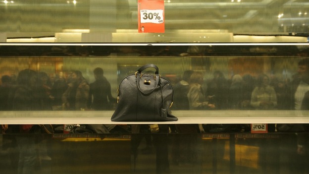 Solitary handbag