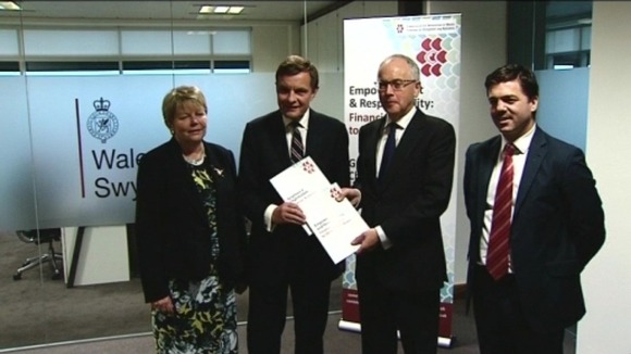 Paul Silk presenting his report