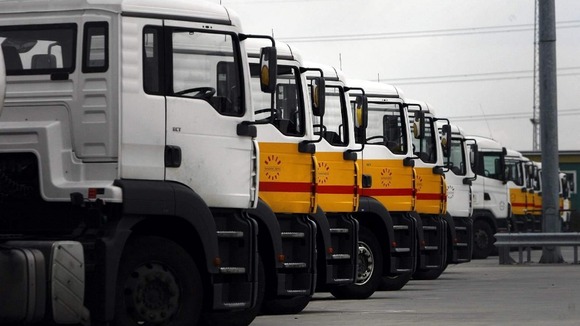 Union representatives for tanker drivers will begin talks with haulages bosses today.