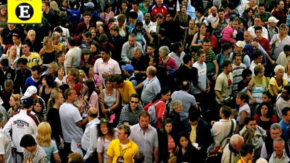 370,000 passengers will leave Heathrow airport between Good Friday and Easter Monday; 200,000 will pass through Gatwick