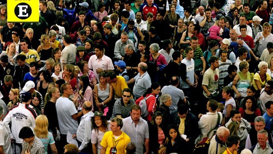 370,000 passengers will leave Heathrow airport between Good Friday and Easter Monday; 200,000 will pass through Gatwick