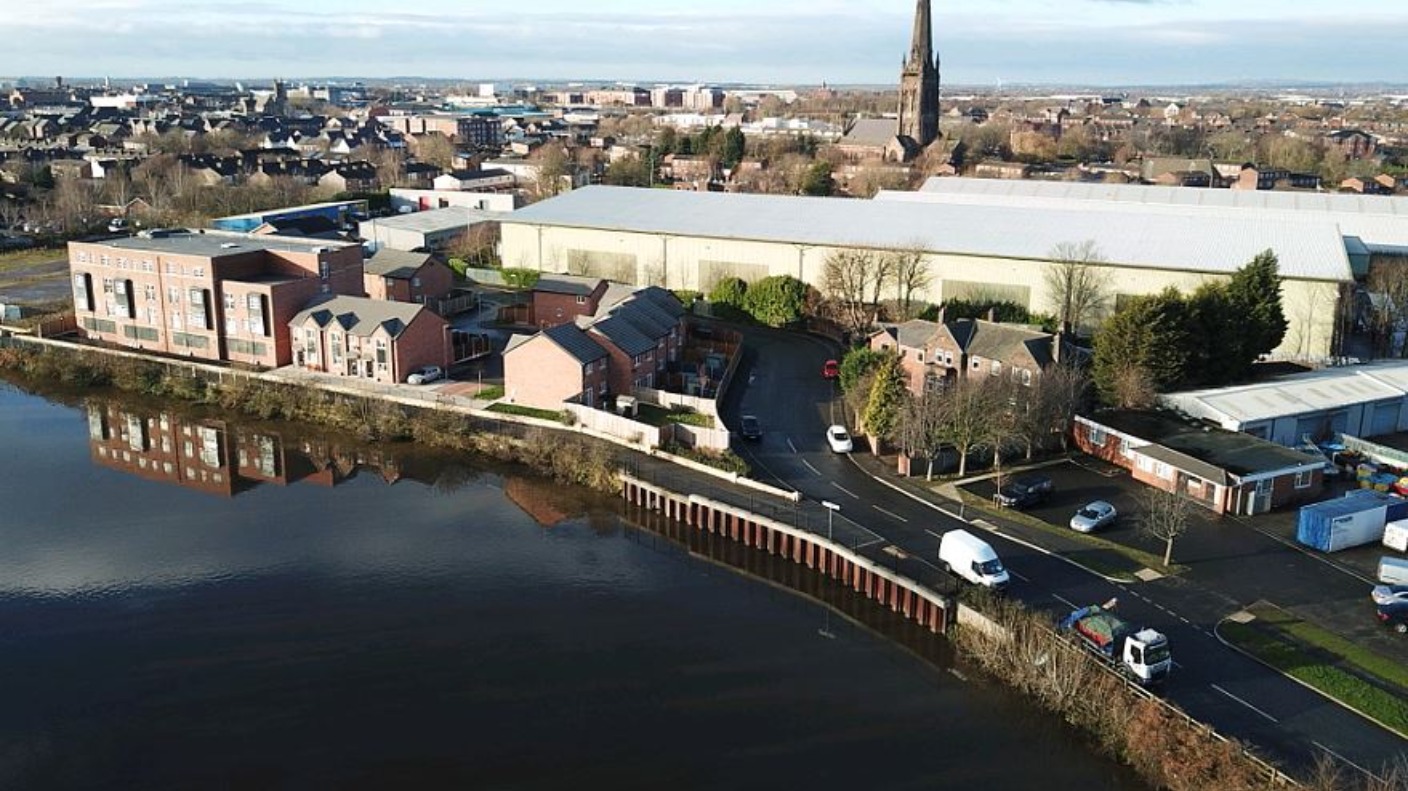 A £34 million flood defence scheme for Warrington | Granada - ITV News