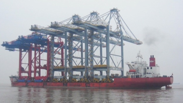 Cranes, port, Essex