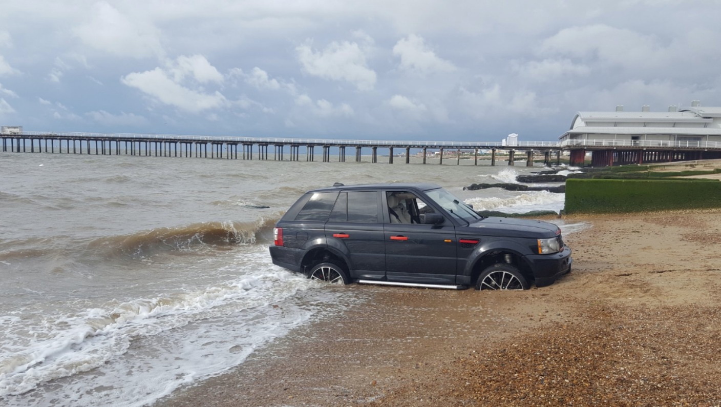 Range Rover gets stuck on Suffolk beach Anglia ITV News
