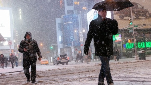 Snow causing havoc in the streaks of New York