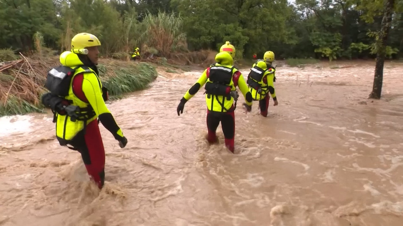 Hundreds evacuated from campsites as southern France hit by flash flooding