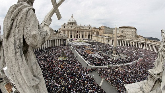 A large crowd fills St Peter's Square during the Inaugural Mass.