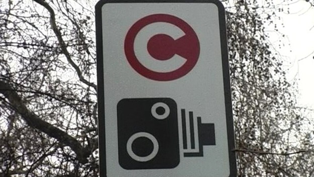 A sign warning drivers that they are entering a Congestion Charge zone