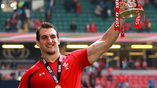 Sam Warburton lifting the Six Nation's trophy