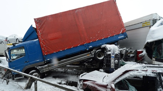 The A45 autobahn was closed after the incident took place.