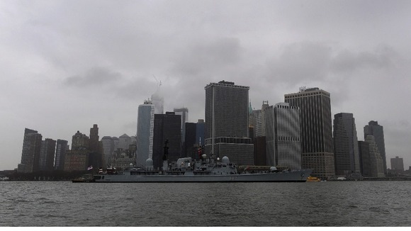 Type-42 destroyer HMS Edinburgh sails past New York City