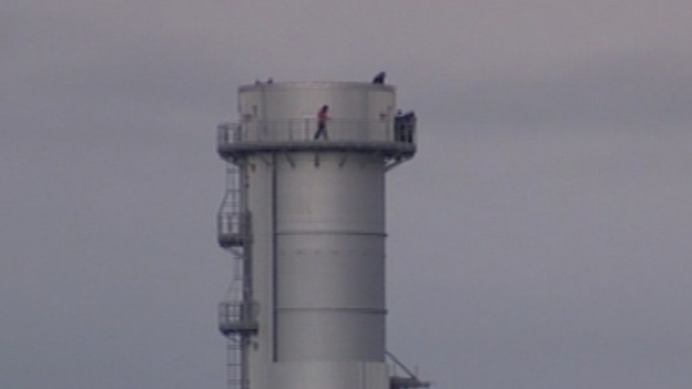 Protesters on the chimneys