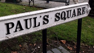 Councillors in Devon are considering banning apostrophes from street signs
