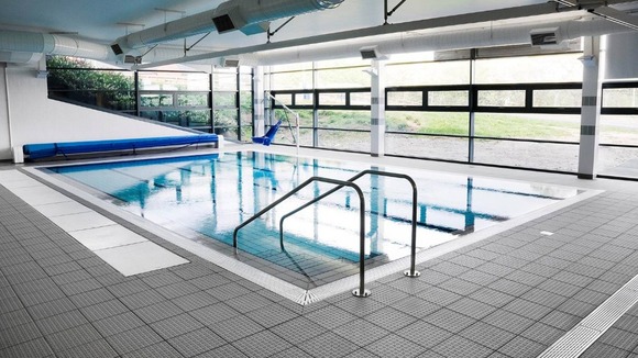 hydrotherapy pool