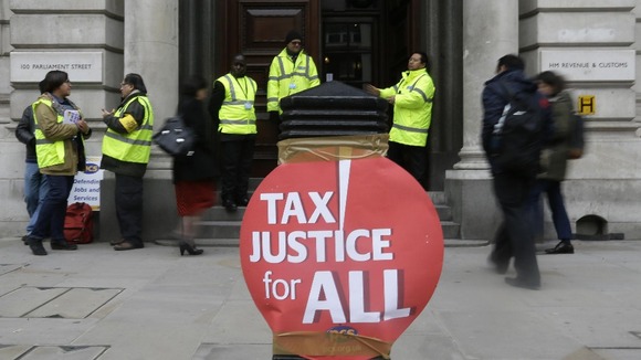 Picket outside the Customs and Revenue building