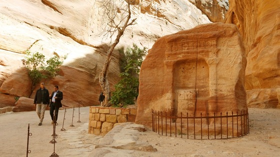 President Obama shown around Petra by Suleiman al-Farajat, a tourism professor at the University of Jordan